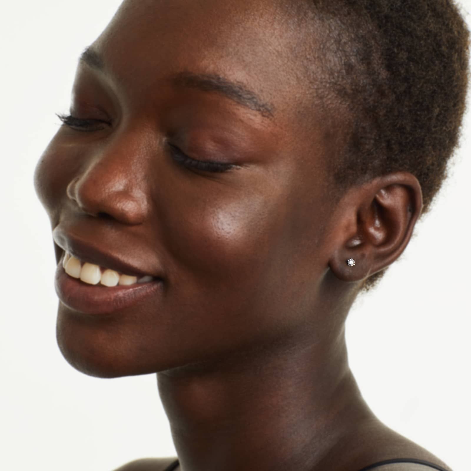 أقراط أزرا الموزانيتية |.5 قيراط