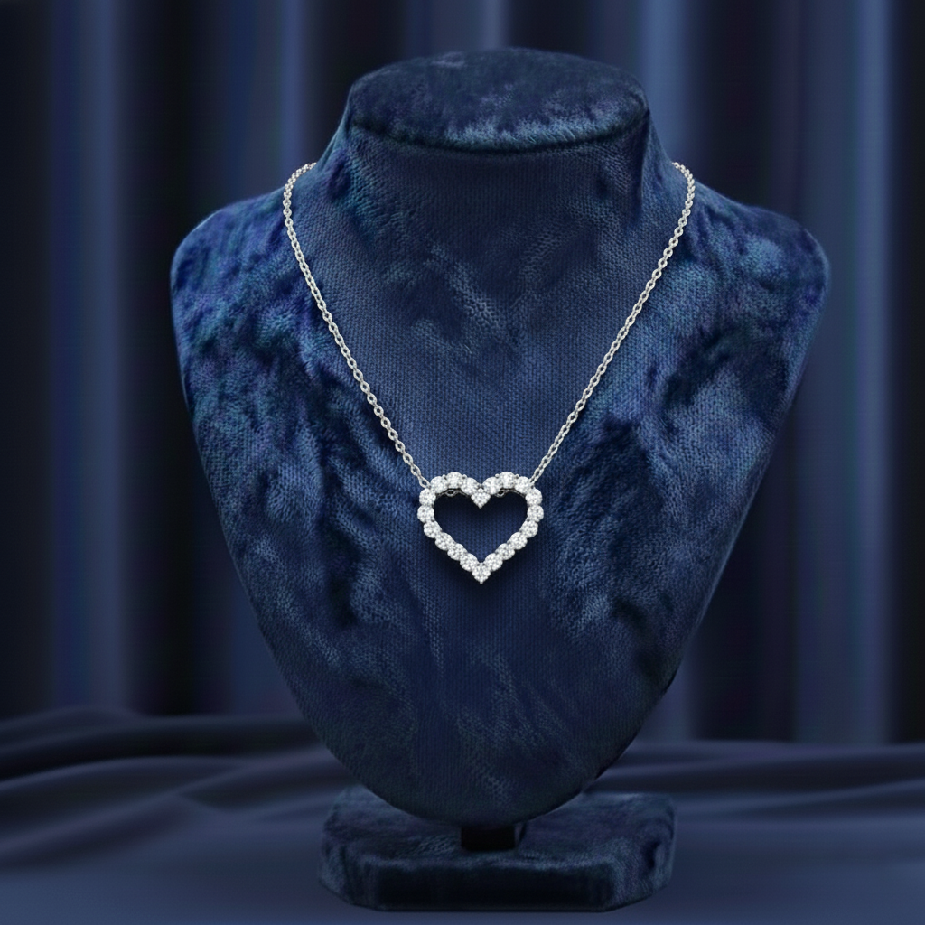 قلادة ريما مويسانيت على شكل قلب – ذهب أبيض – لون D – VVS1