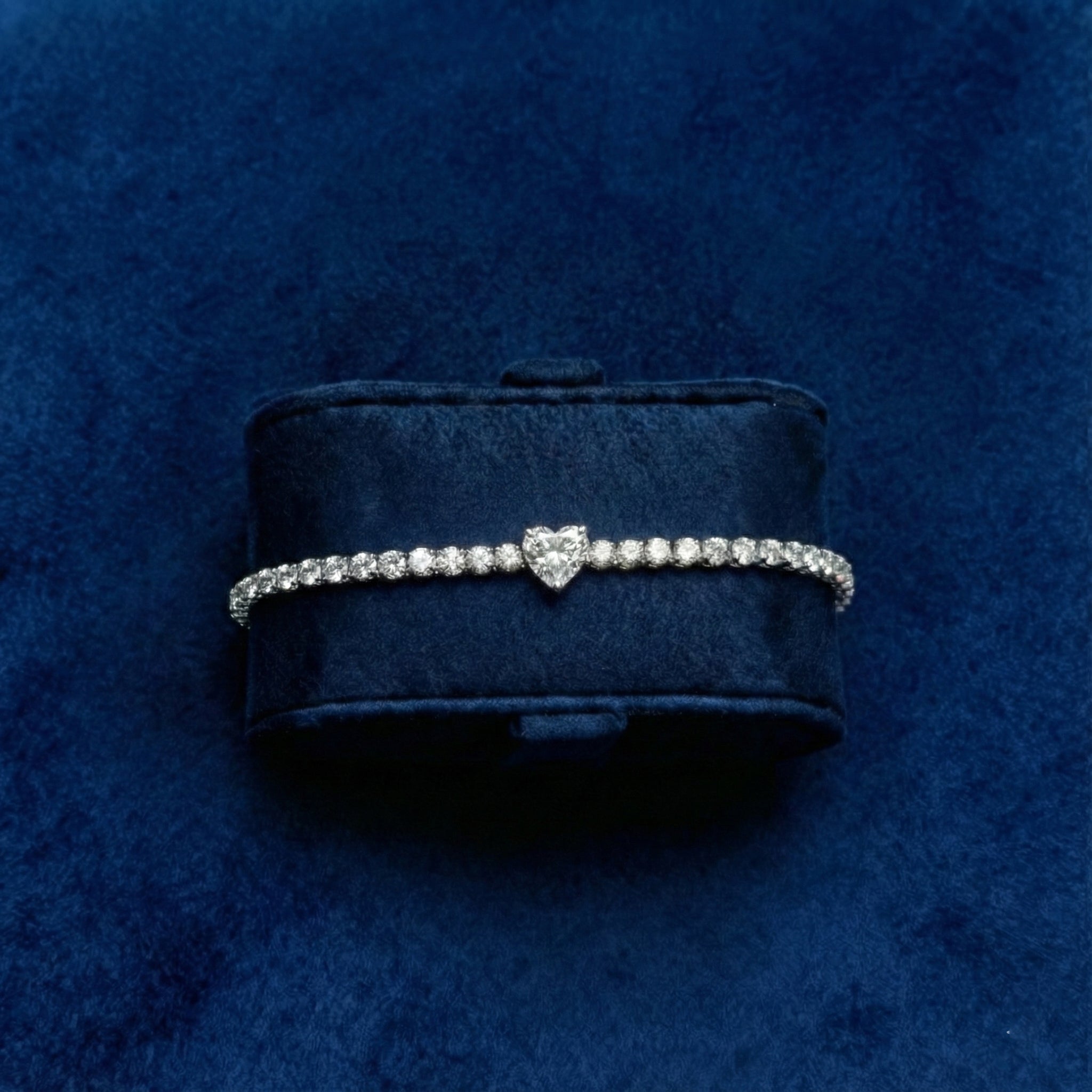 سوار تنس قلب مويسانيت لانا - ذهب أبيض - لون D - VVS1