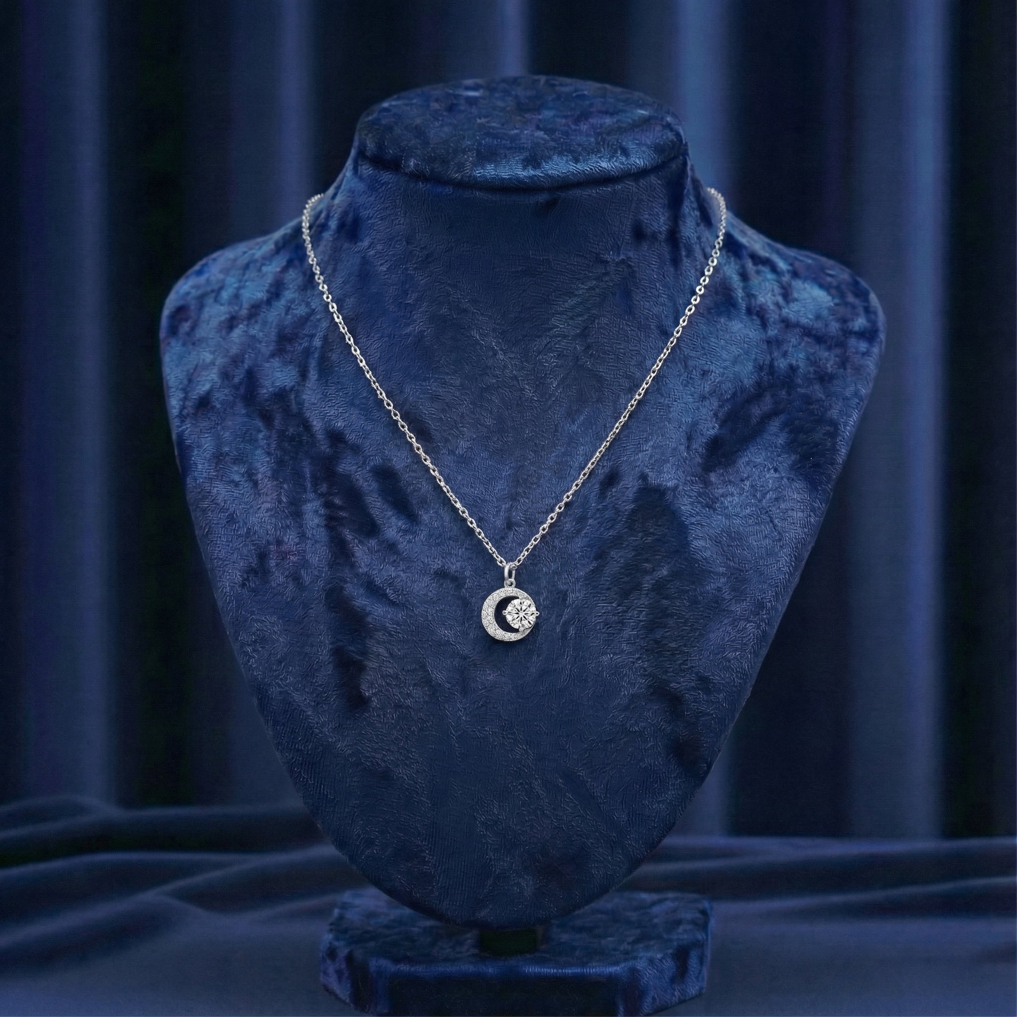 قلادة هلا مويسانيتي – ذهب أبيض – اللون D – VVS1