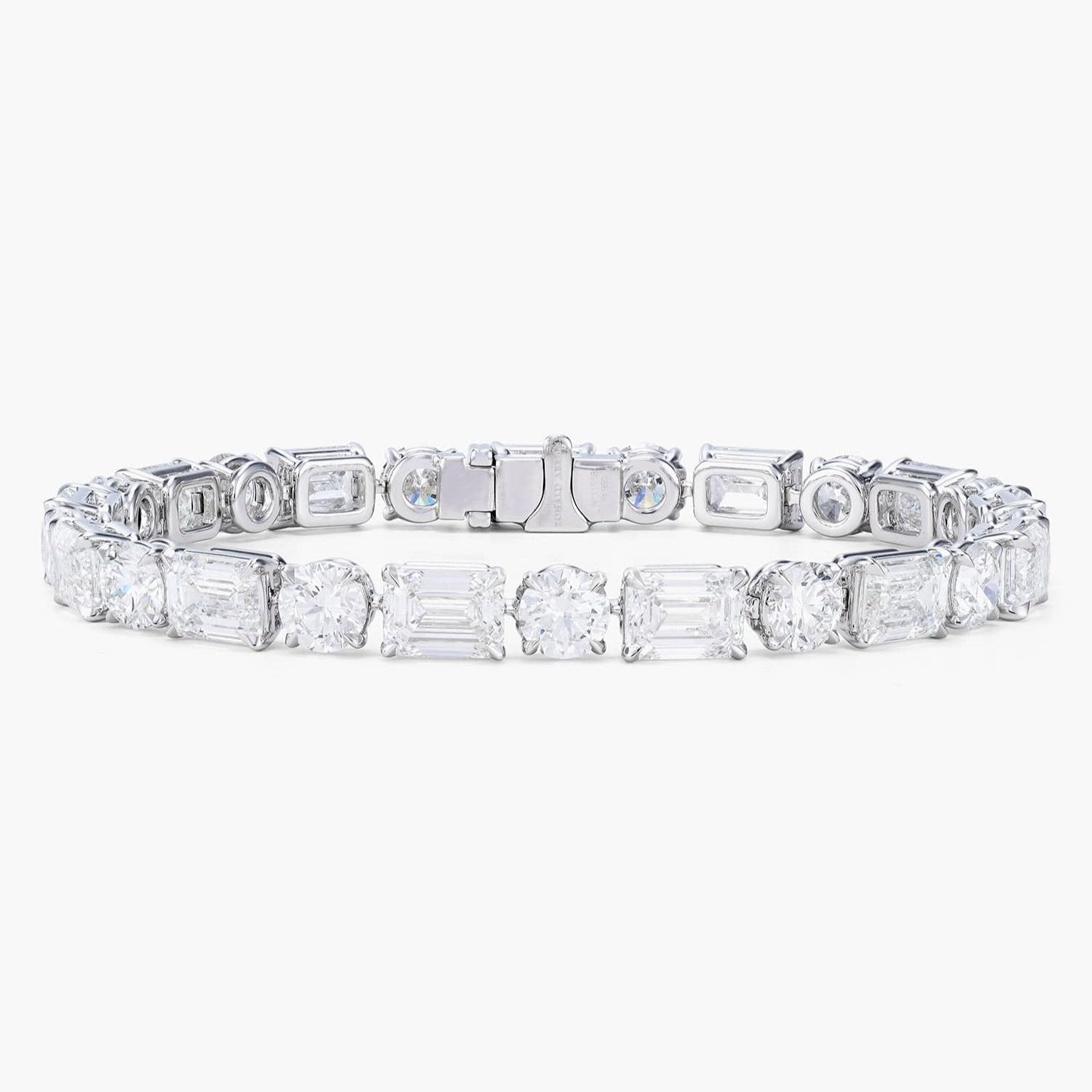 BAGUETTE AND BRILIANT CUT TENNIS BRACLET