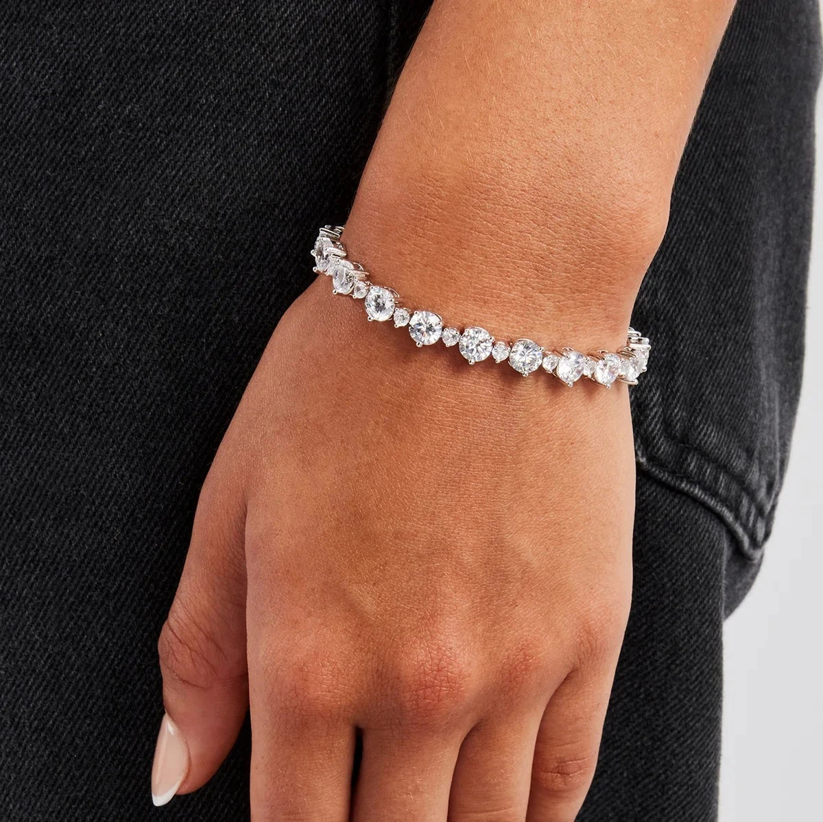 ALTERNATING BRILLIANT TENNIS BRACELET