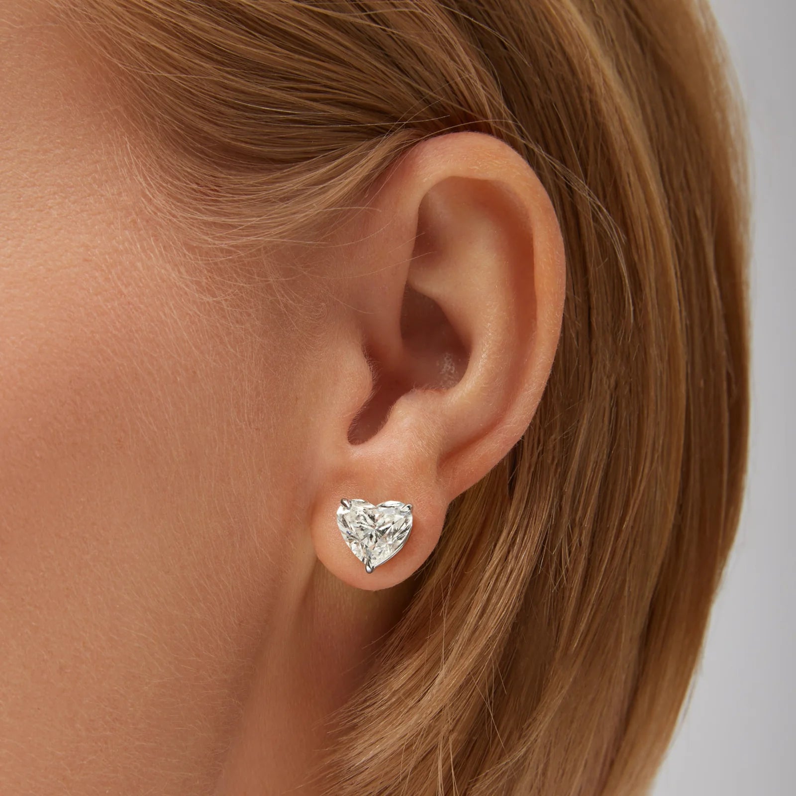 2CT SOLITAIRE STUD HEART EARRINGS