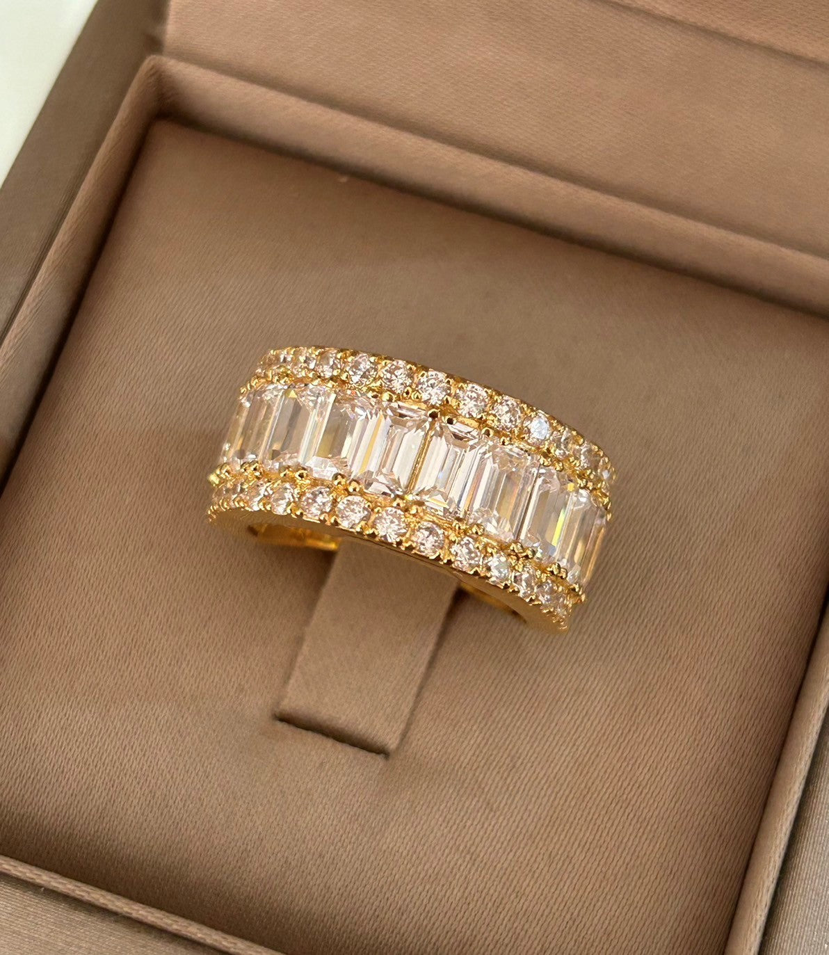 BAGUETTE & ROUND CUT HALF ETERNITY BAND