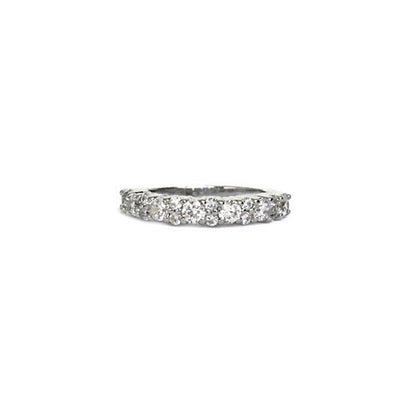 ICONIC SOLITAIRE ENGAGEMENT RING & ALTERNATING ROUND HALF ETERNITY