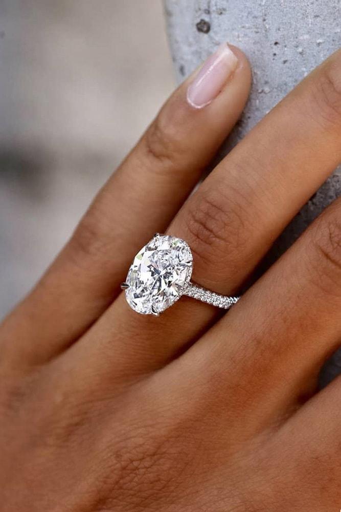 OVAL PAVE ENGAGEMENT RING