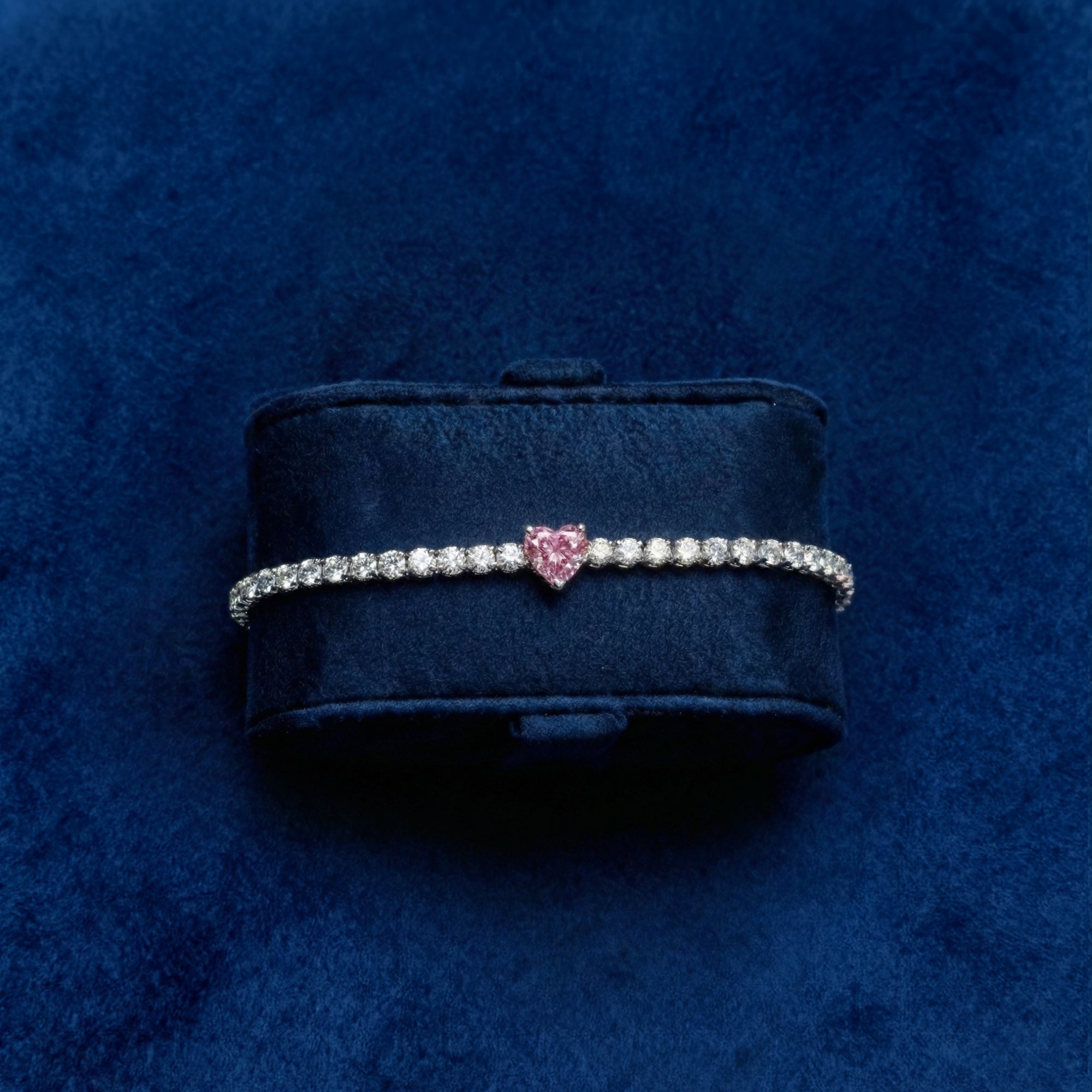 سوار تنس قلب مويسانيت لانا - ذهب أبيض - لون D - VVS1