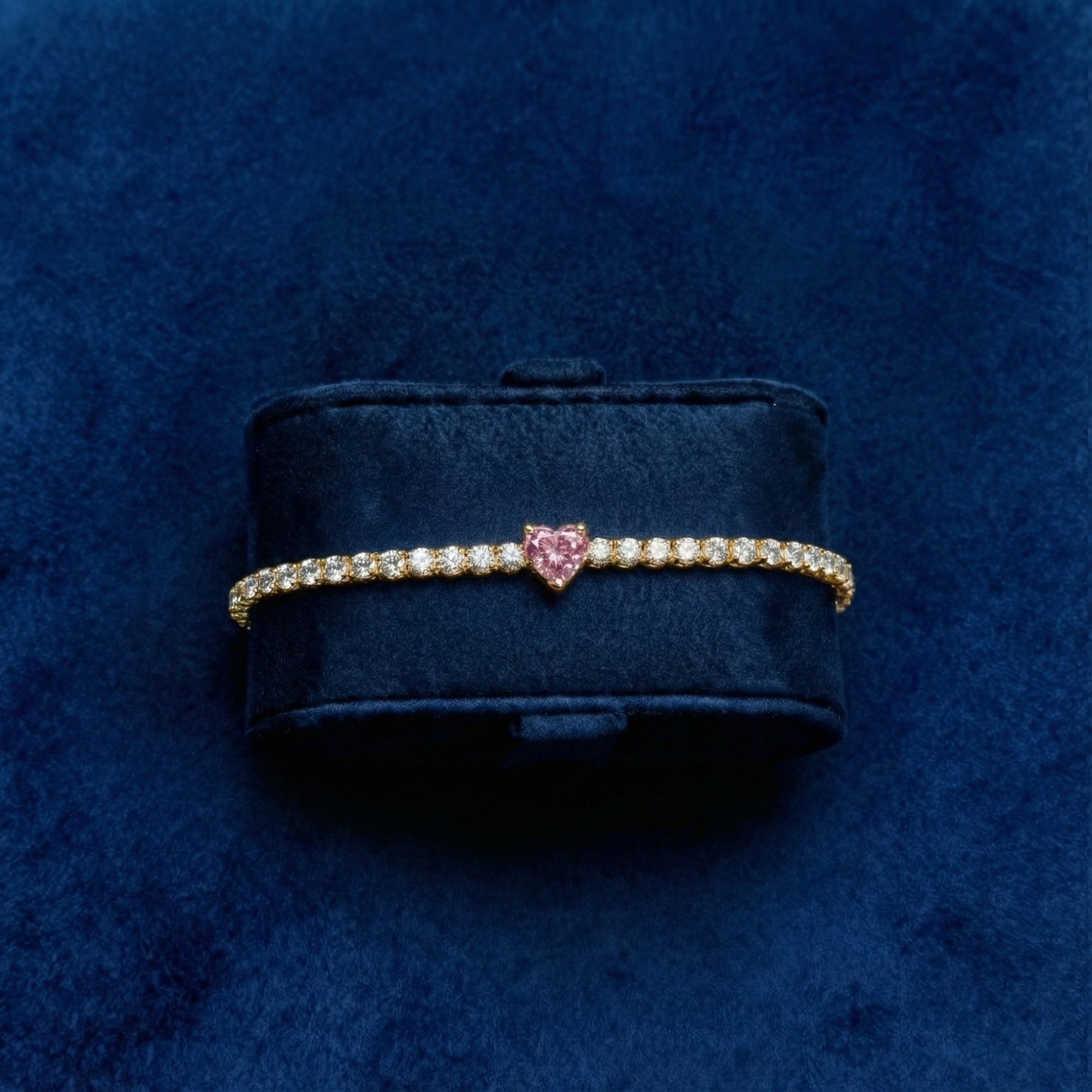 سوار تنس قلب مويسانيت لانا - ذهب أبيض - لون D - VVS1